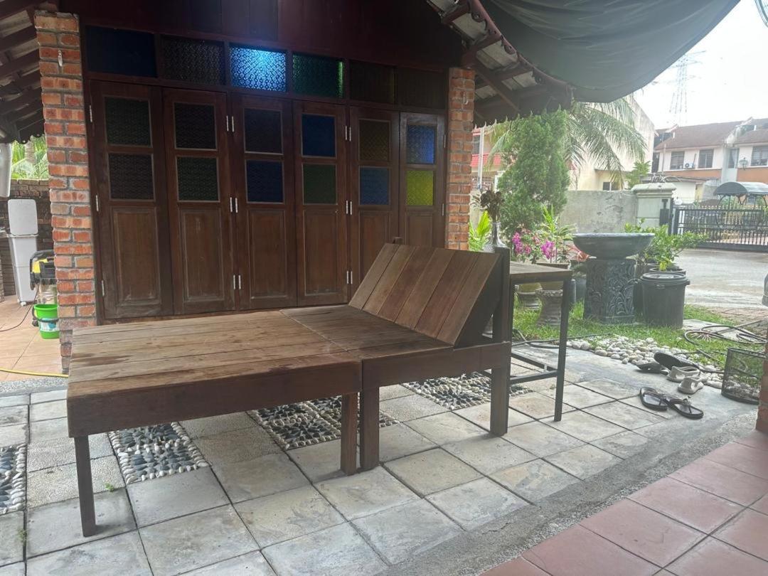 Lelangit Inn Port Dickson Exterior photo